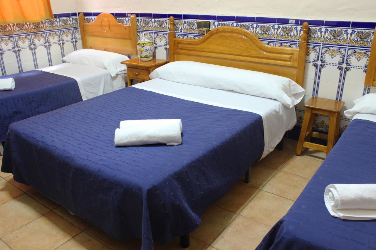 Pension Lisdos Sevilla Exteriör bild