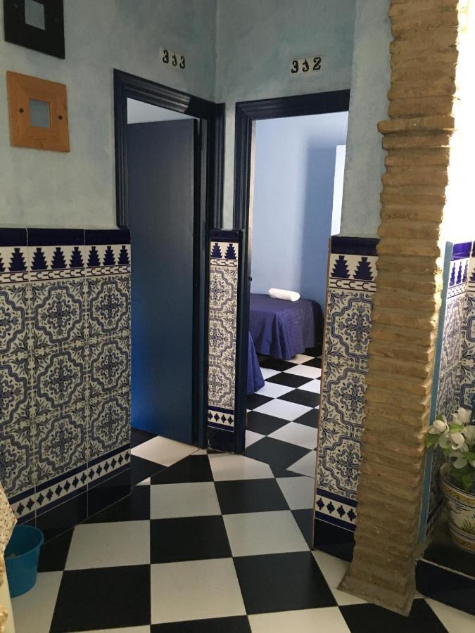 Pension Lisdos Sevilla Exteriör bild