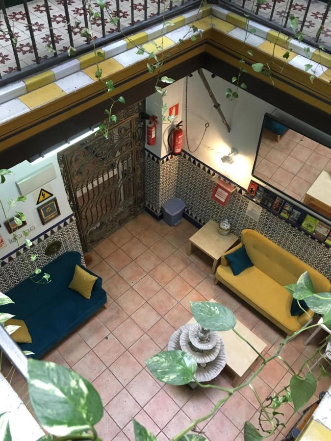 Pension Lisdos Sevilla Exteriör bild
