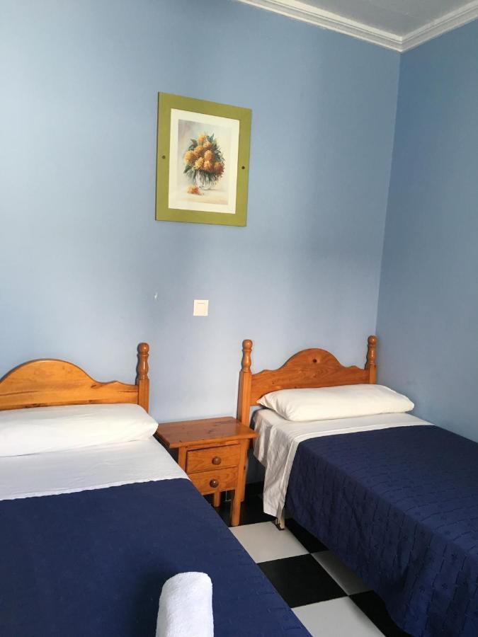 Pension Lisdos Sevilla Exteriör bild