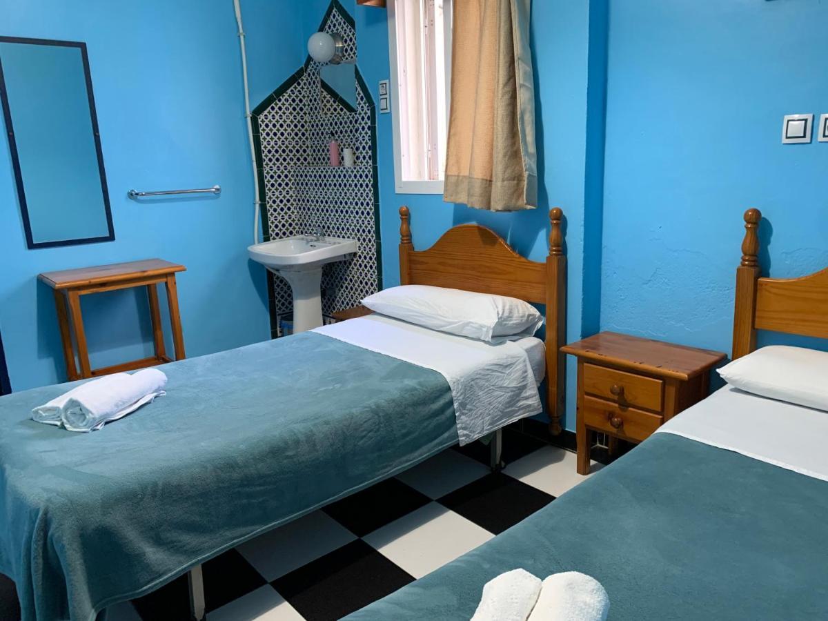 Pension Lisdos Sevilla Exteriör bild