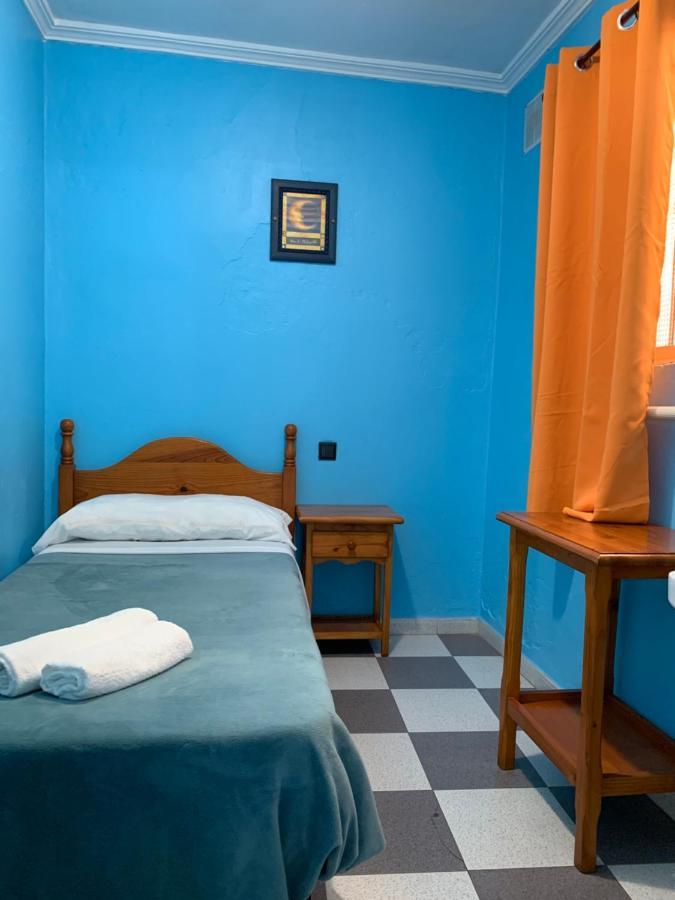 Pension Lisdos Sevilla Exteriör bild